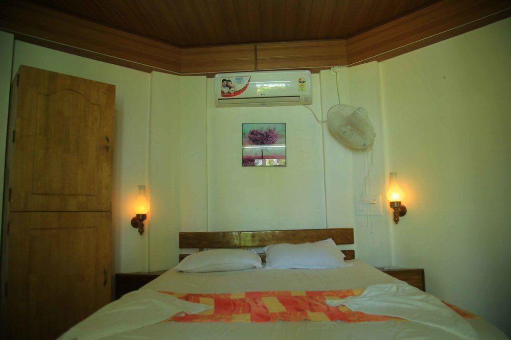 Woodhouse Beach Resort Варкала Екстериор снимка